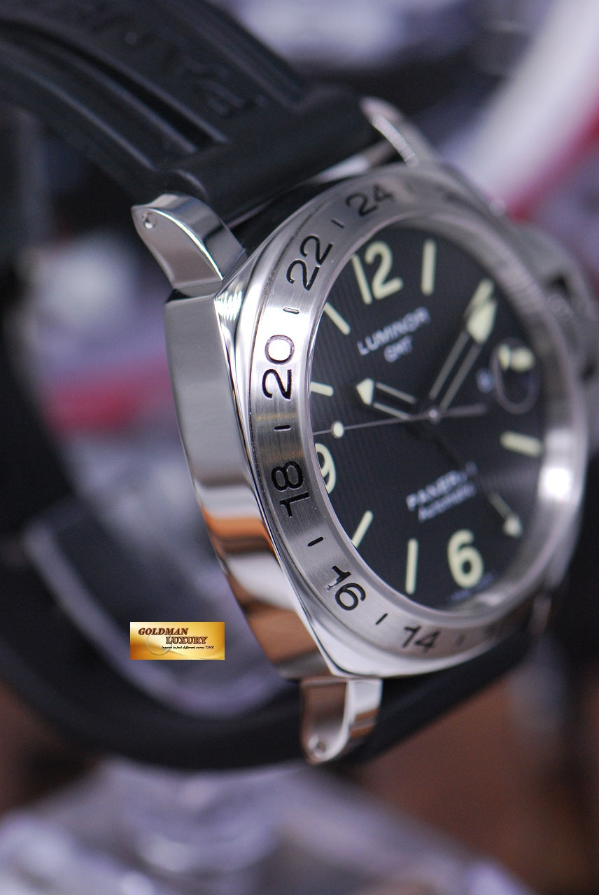 [SOLD] PANERAI LUMINOR GMT 44mm “TUXEDO DIAL” SPECIAL EDITION PAM 29 (MINT)