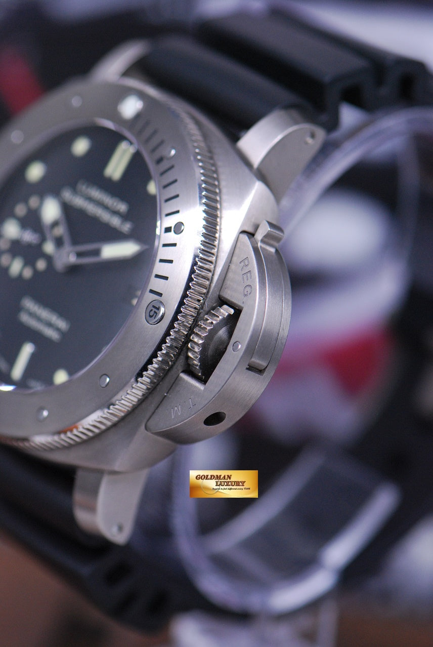 [SOLD] PANERAI LUMINOR SUBMERSIBLE TITANIUM AUTOMATIC PAM 305 (MINT)