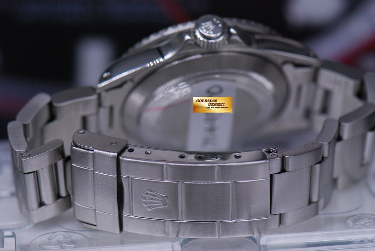 [SOLD] ROLEX OYSTER PERPETUAL SUBMARINER TRANSITIONAL MODEL Ref : 16800 (NEAR MINT)