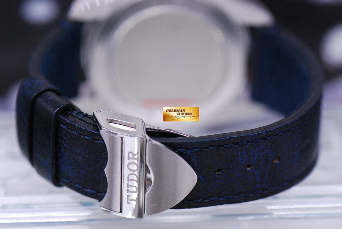[SOLD] TUDOR BLACK BAY HERITAGE 41mm BLUE BEZEL AUTOMATIC (NEAR MINT)