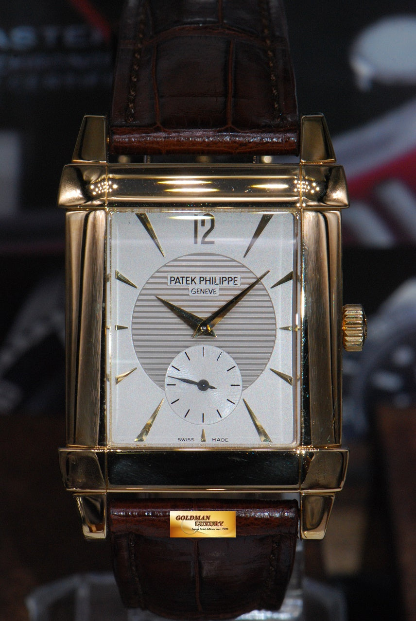 [SOLD] PATEK PHILIPPE GONDOLO 18K YELLOW GOLD MANUAL 5111J (MINT)