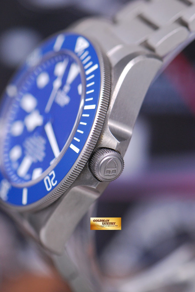 products/GML1682_-_Tudor_Pelagos_Titanium_42mm_In-House_Mvt_Blue_25600T_-_3.JPG