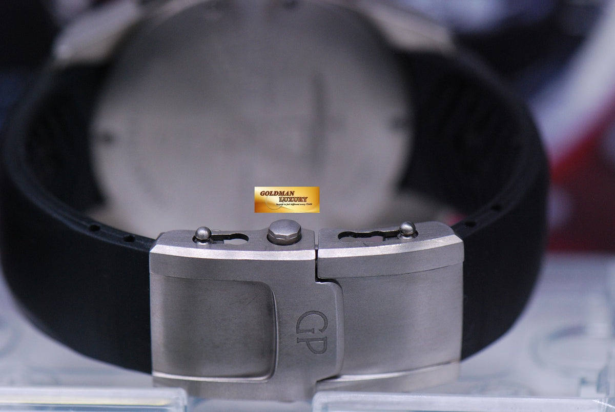 [SOLD] GIRARD PERREGAUX BMW ORACLE RACING USA 87 TITANIUM CHRONOGRAPH AUTOMATIC LIMITED (MINT)