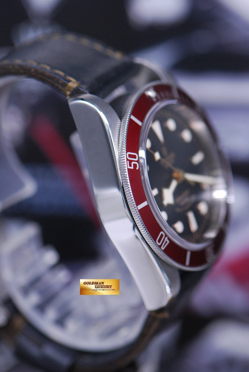 [SOLD] TUDOR BLACK BAY HERITAGE 41mm BURGUNDY BEZEL AUTOMATIC 79220 (MINT)