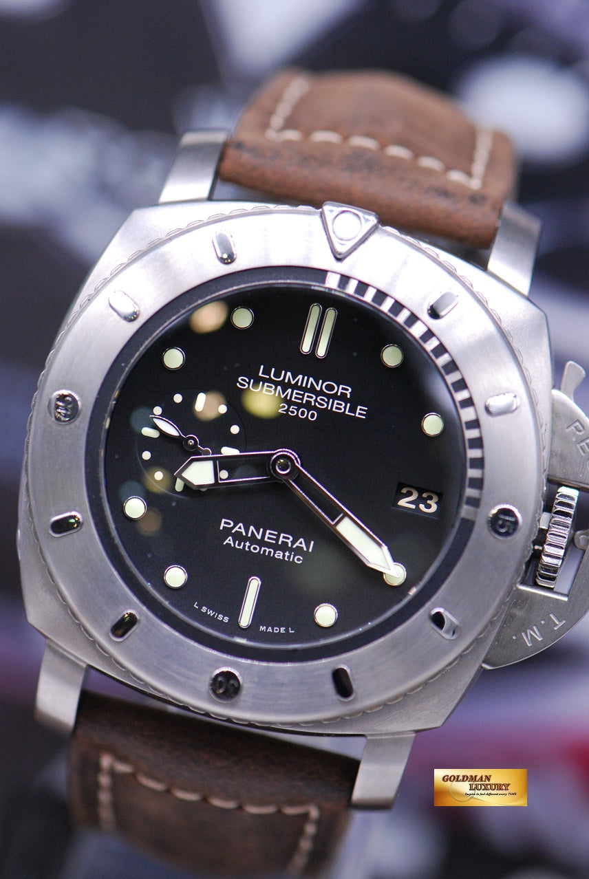 [SOLD] PANERAI LUMINOR SUBMERSIBLE 47mm TITANIUM 2500M AUTOMATIC PAM 364 (MINT)