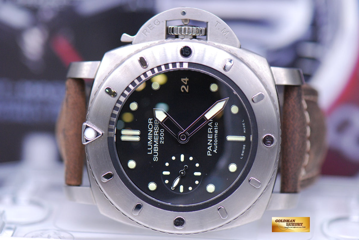 [SOLD] PANERAI LUMINOR SUBMERSIBLE 47mm TITANIUM 2500M AUTOMATIC PAM 364 (MINT)