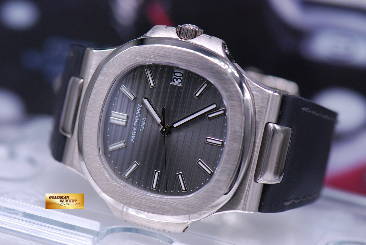 [SOLD] PATEK PHILIPPE NAUTILUS 18K WHITE GOLD AUTOMATIC LEATHER STRAP 5711G (MINT)