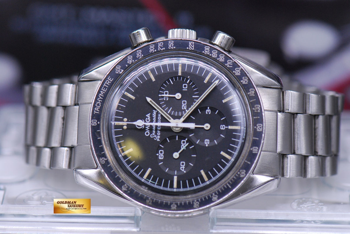 [SOLD] OMEGA SPEEDMASTER CHRONOGRAPH MOON WATCH C.861 MANUAL (VINTAGE NEAR MINT)