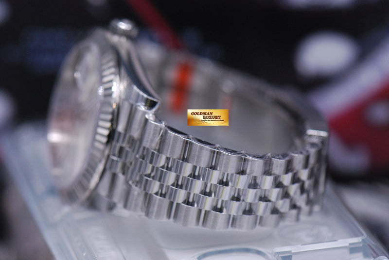 products/GML1813_-_Rolex_Oyster_Perpetual_Datejust_41_Silver_126334_-_7.JPG