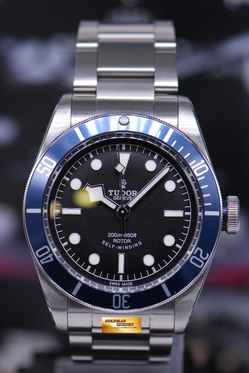 [SOLD] TUDOR HERITAGE BLACK BAY BLUE BEZEL AUTOMATIC 79220B (ROSE LOGO) (MINT)