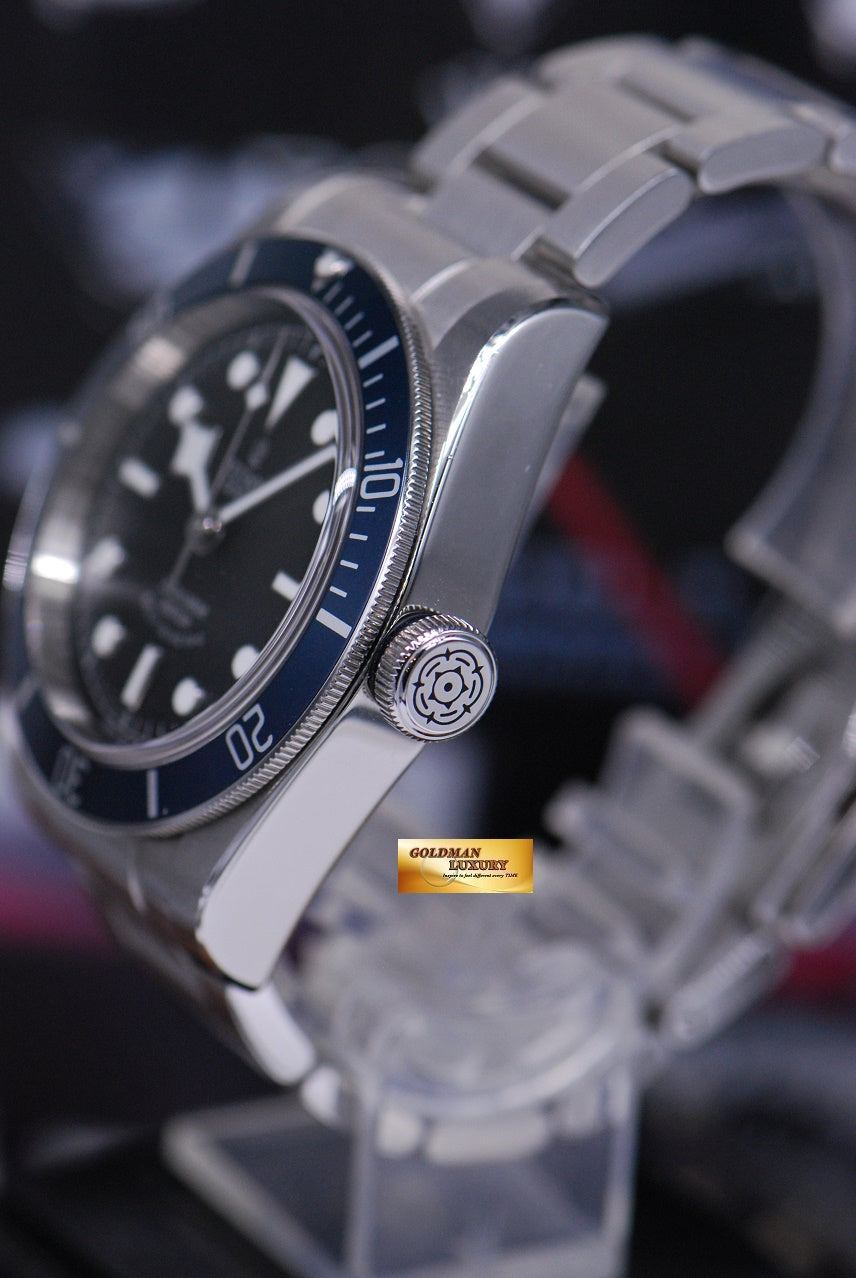 [SOLD] TUDOR HERITAGE BLACK BAY BLUE BEZEL AUTOMATIC 79220B (ROSE LOGO) (MINT)
