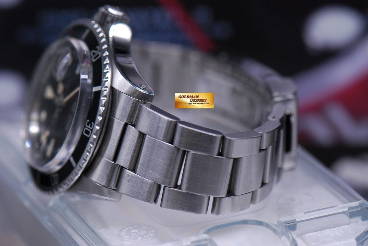 [SOLD] ROLEX OYSTER PERPETUAL VINTAGE RED SUBMARINER MARK VI DIAL 1680 (VINTAGE NEAR MINT)