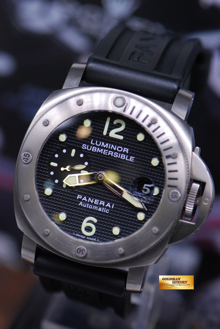 [SOLD] PANERAI LUMINOR SUBMERSIBLE TITANIUM 44mm “WAFFLE DIAL” AUTOMATIC PAM 025 (MINT)