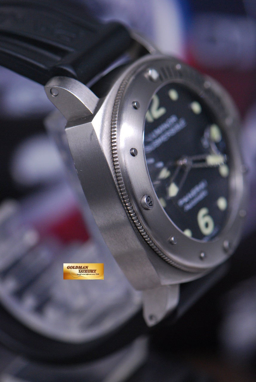 [SOLD] PANERAI LUMINOR SUBMERSIBLE TITANIUM 44mm “WAFFLE DIAL” AUTOMATIC PAM 025 (MINT)