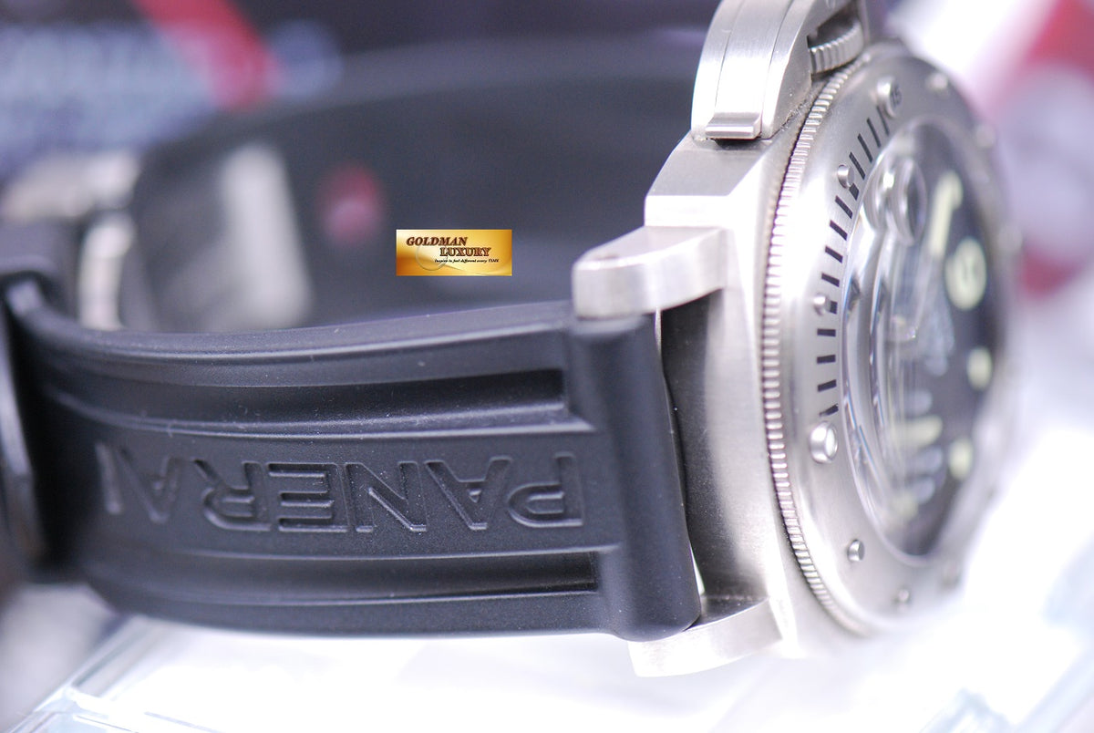 [SOLD] PANERAI LUMINOR SUBMERSIBLE TITANIUM 44mm “WAFFLE DIAL” AUTOMATIC PAM 025 (MINT)