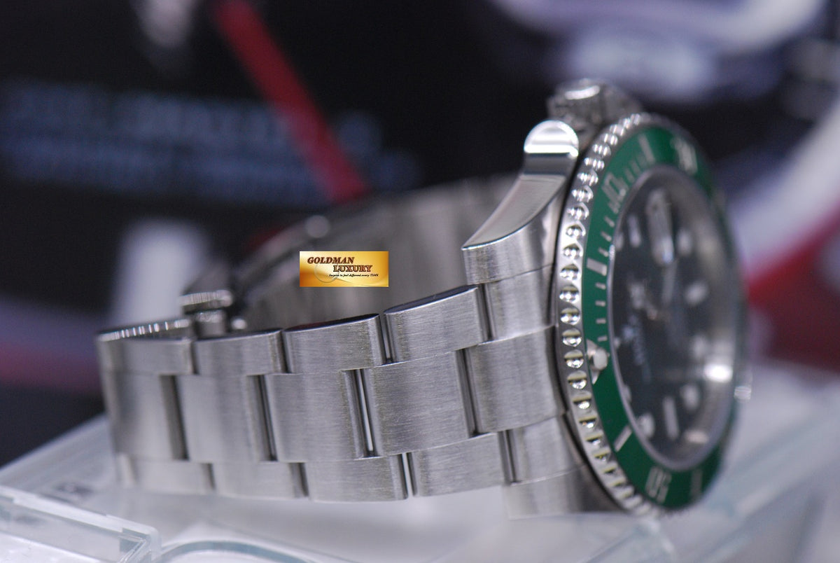 [SOLD] ROLEX OYSTER PERPETUAL SUBMARINER GREEN HULK 116610LV (MINT)