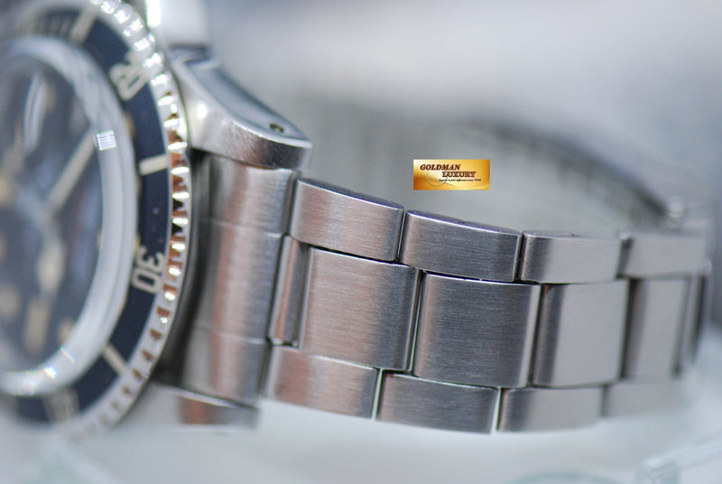 products/GML1894_-_Rolex_Oyster_Vintage_Red_Submariner_Mark_6_Dial_Aging_1680_-_7.JPG