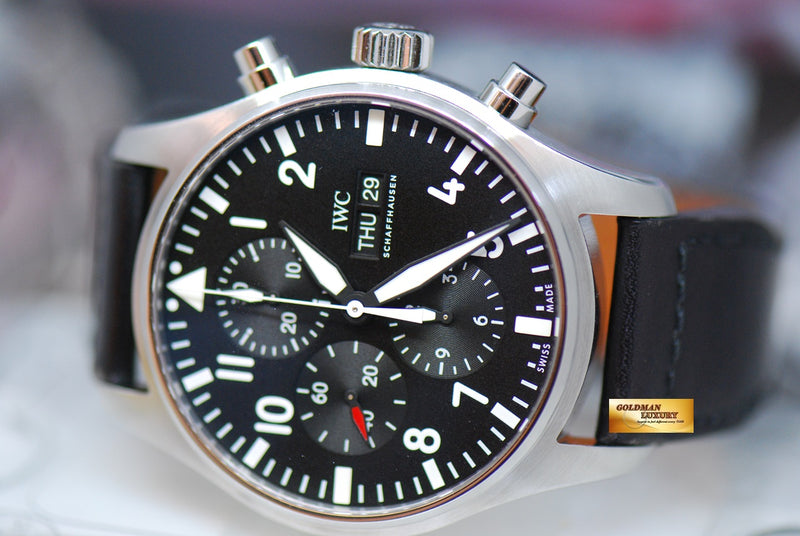products/GML1924_-_IWC_Pilot_42mm_Day-Date_Chronograph_Black_IW3777_-_10.JPG
