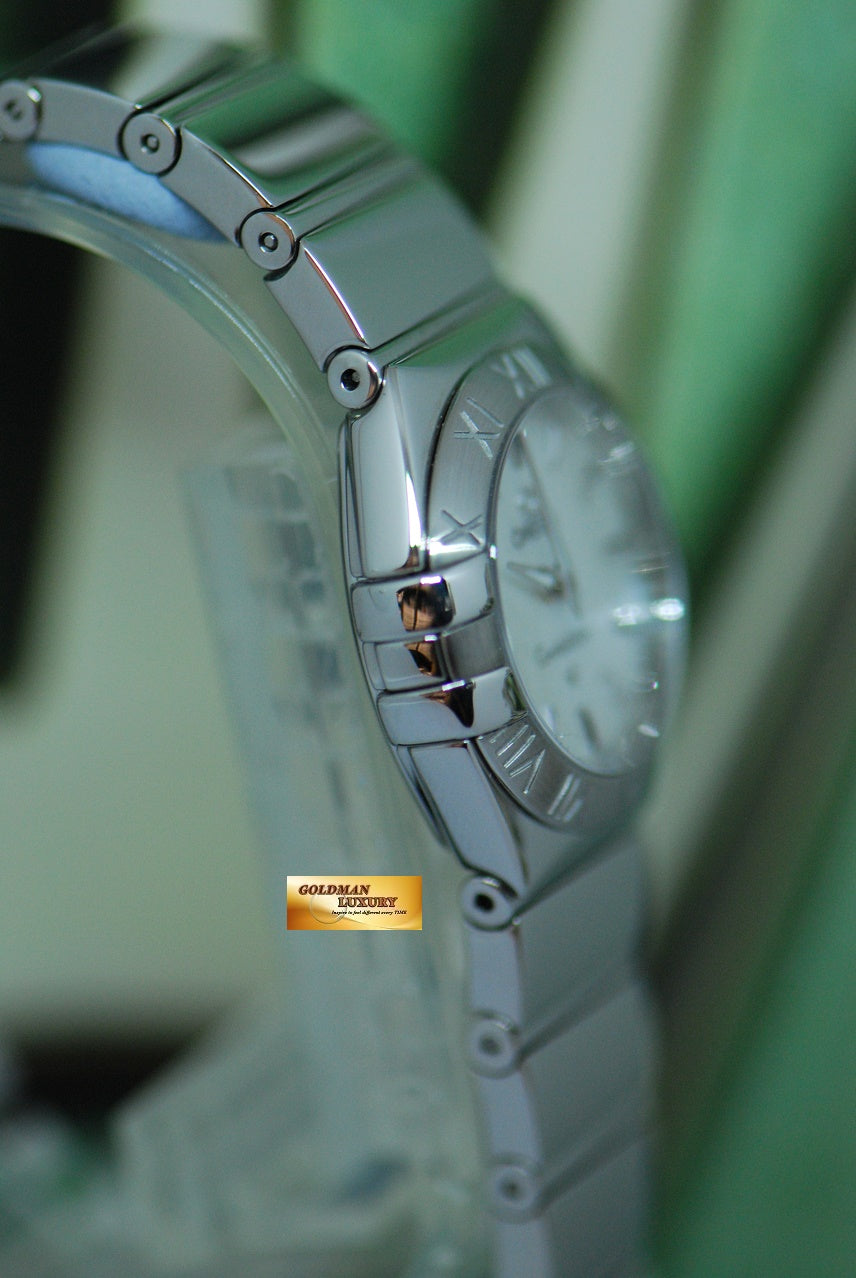 [SOLD] OMEGA CONSTELLATION LADIES 24mm MOP QUARTZ (NEAR MINT)