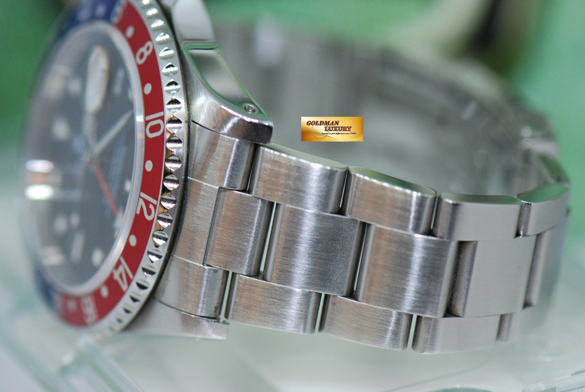 [SOLD] ROLEX OYSTER PERPETUAL GMT-MASTER I “PEPSI BEZEL” 16700 (MINT)