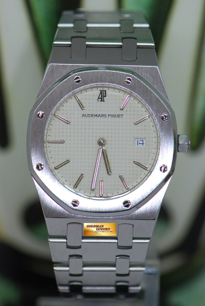 [SOLD] AUDEMARS PIGUET ROYAL OAK 33mm QUARTZ WHITE 56175ST (NEAR MINT)