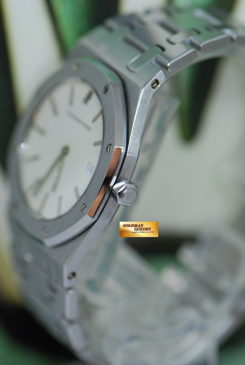 [SOLD] AUDEMARS PIGUET ROYAL OAK 33mm QUARTZ WHITE 56175ST (NEAR MINT)