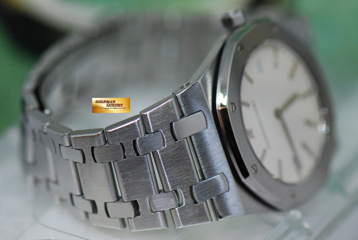 [SOLD] AUDEMARS PIGUET ROYAL OAK 33mm QUARTZ WHITE 56175ST (NEAR MINT)