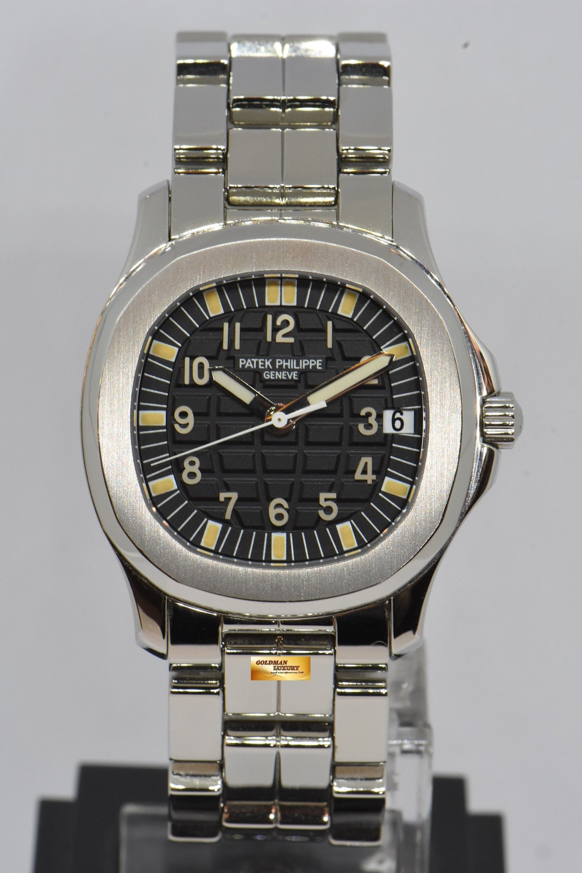 [SOLD] PATEK PHILIPPE AQUANAUT STEEL IN BRACELET 36mm AUTOMATIC 5066A (MINT)