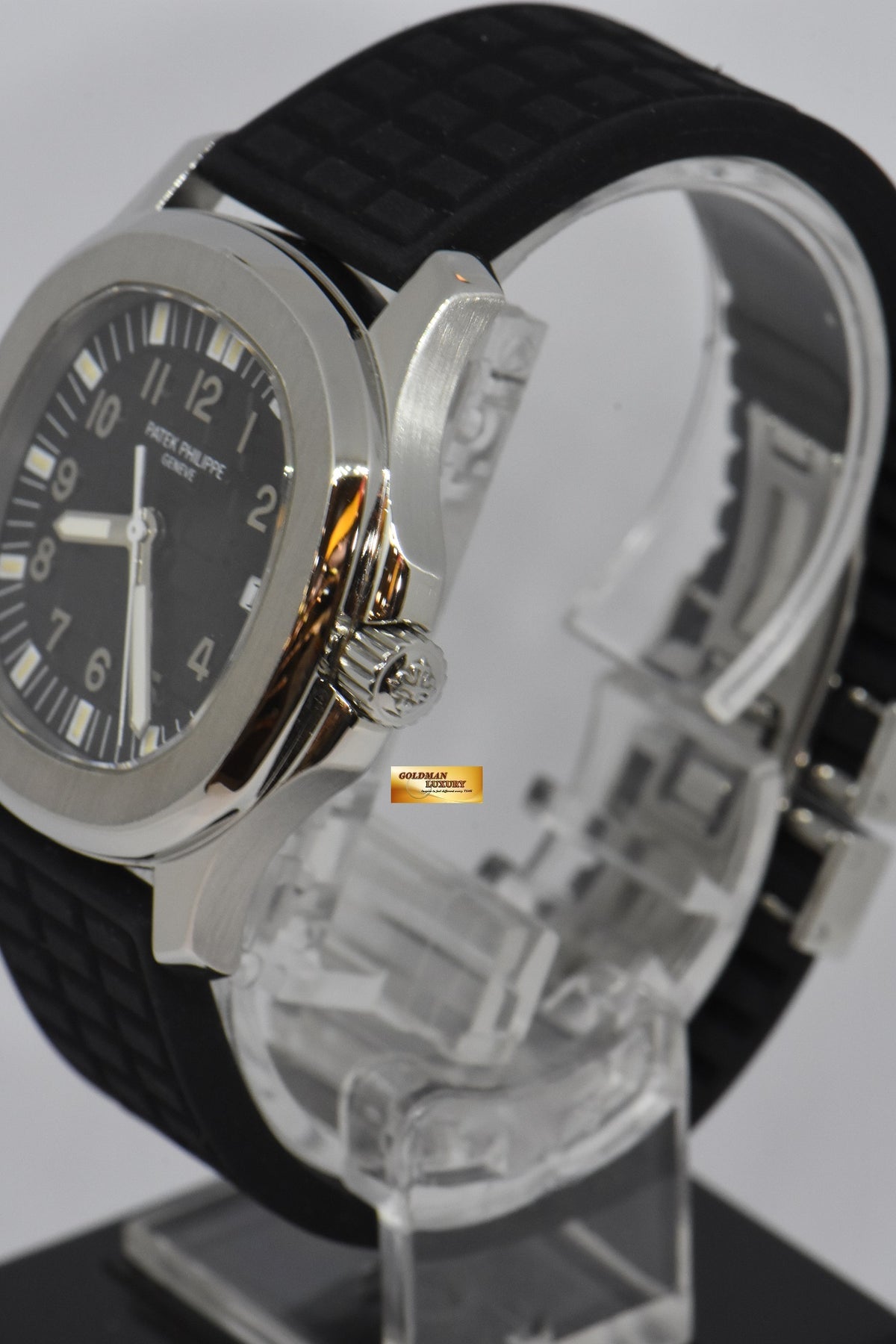 [SOLD] PATEK PHILIPPE AQUANAUT STEEL 36mm QUARTZ 5064A (MINT)