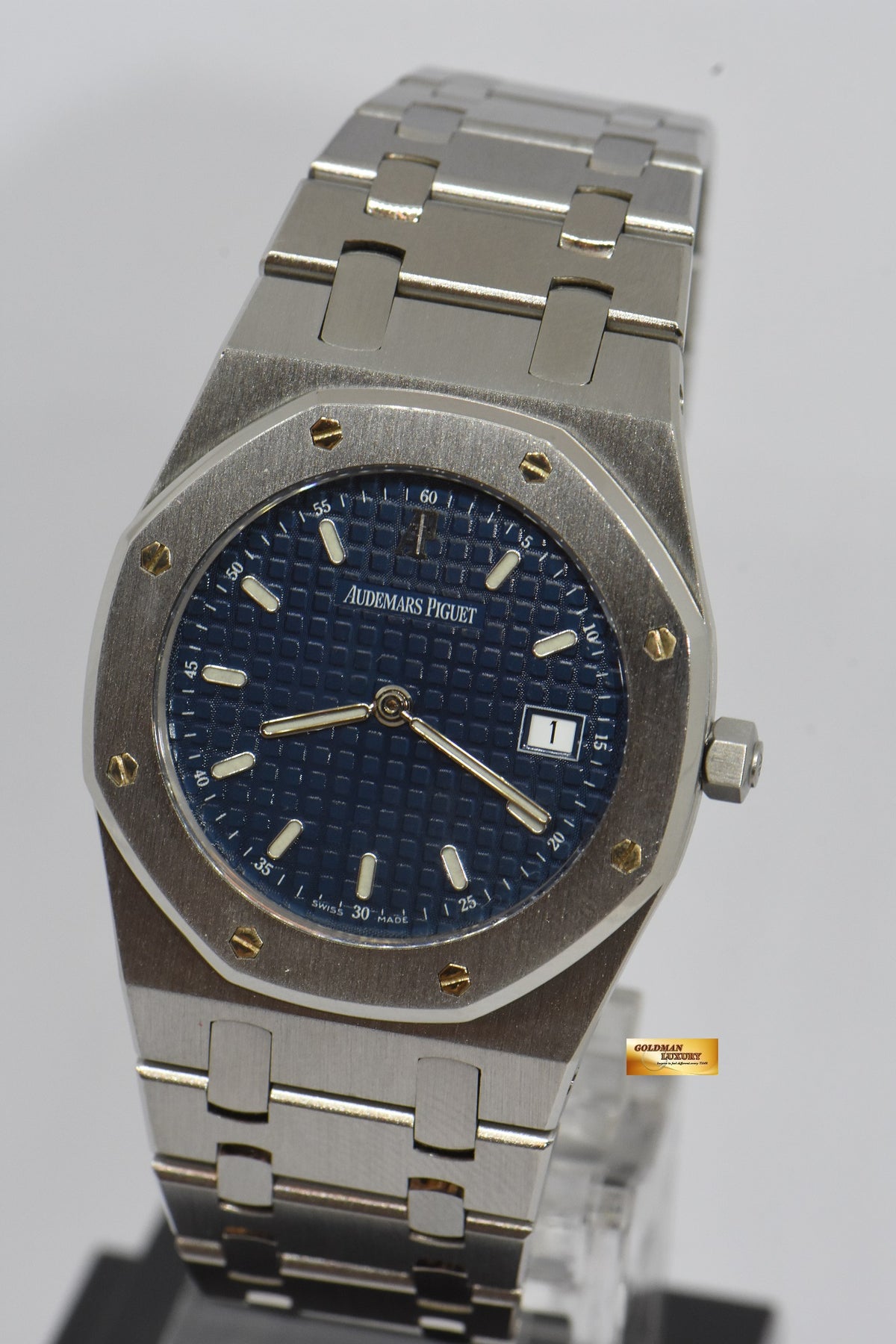 [SOLD] AUDEMARS PIGUET ROYAL OAK MIDSIZE BLUE DIAL QUARTZ (MINT)