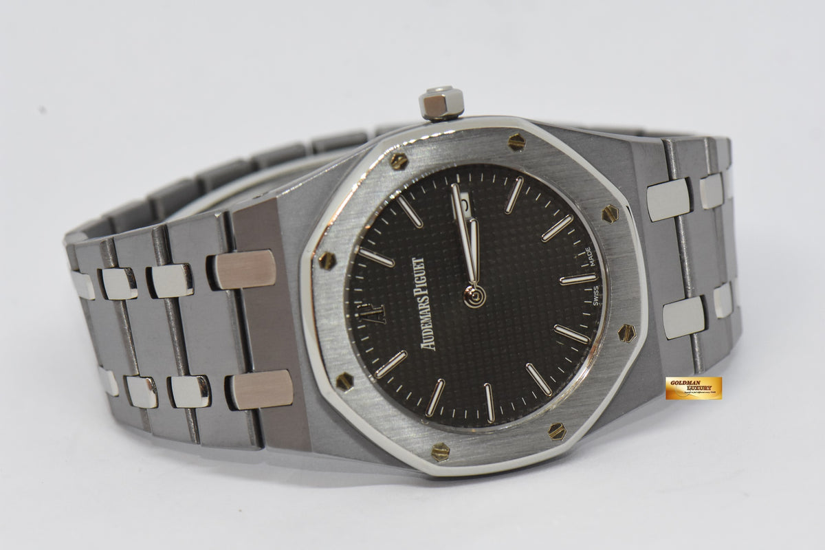 [SOLD] AUDEMARS PIGUET ROYAL OAK CHAMPIONSHIP 33mm MIDSIZE TANTALUM DARK GREY DIAL QUARTZ 56175TT (MINT)