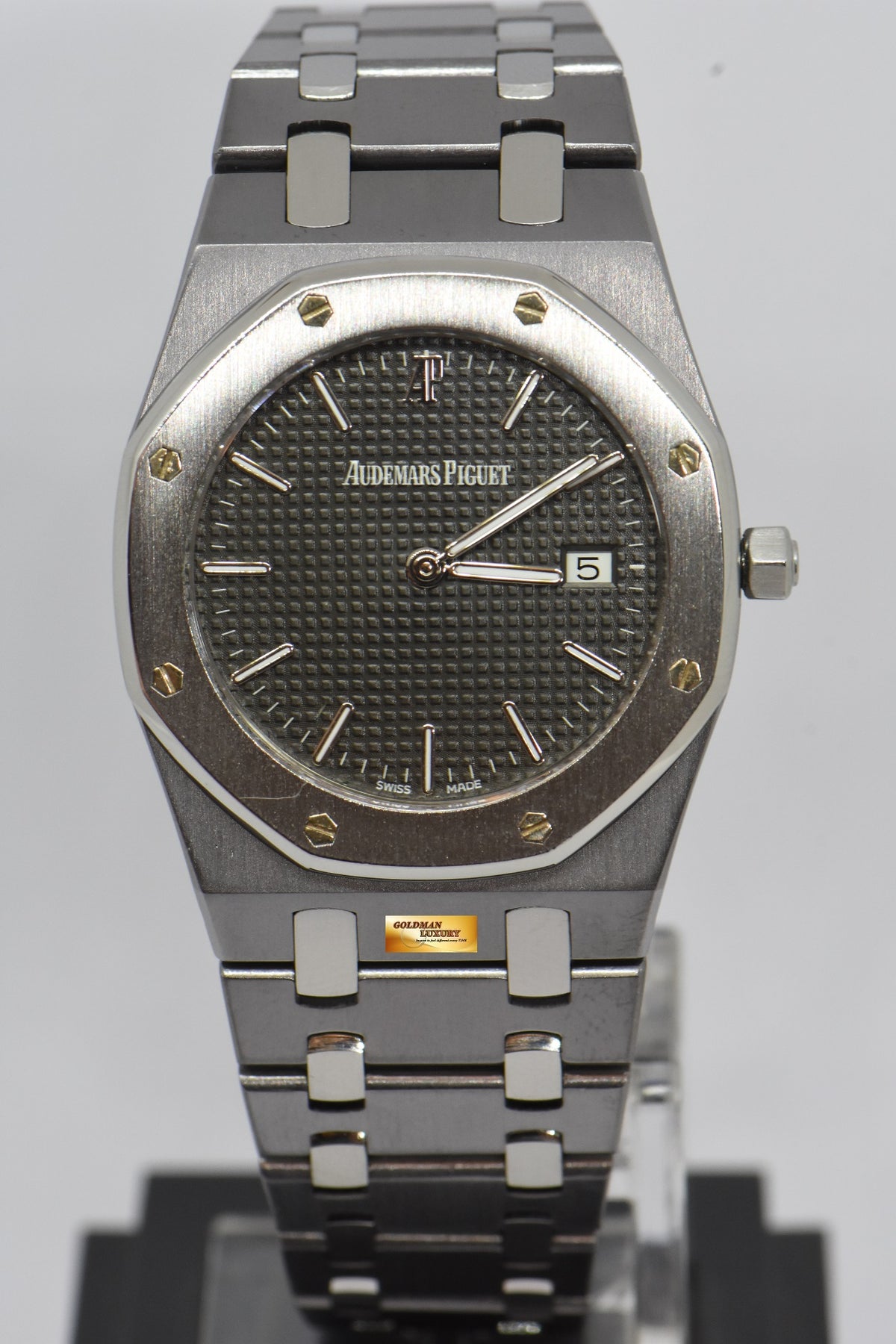 [SOLD] AUDEMARS PIGUET ROYAL OAK CHAMPIONSHIP 33mm MIDSIZE TANTALUM DARK GREY DIAL QUARTZ 56175TT (MINT)
