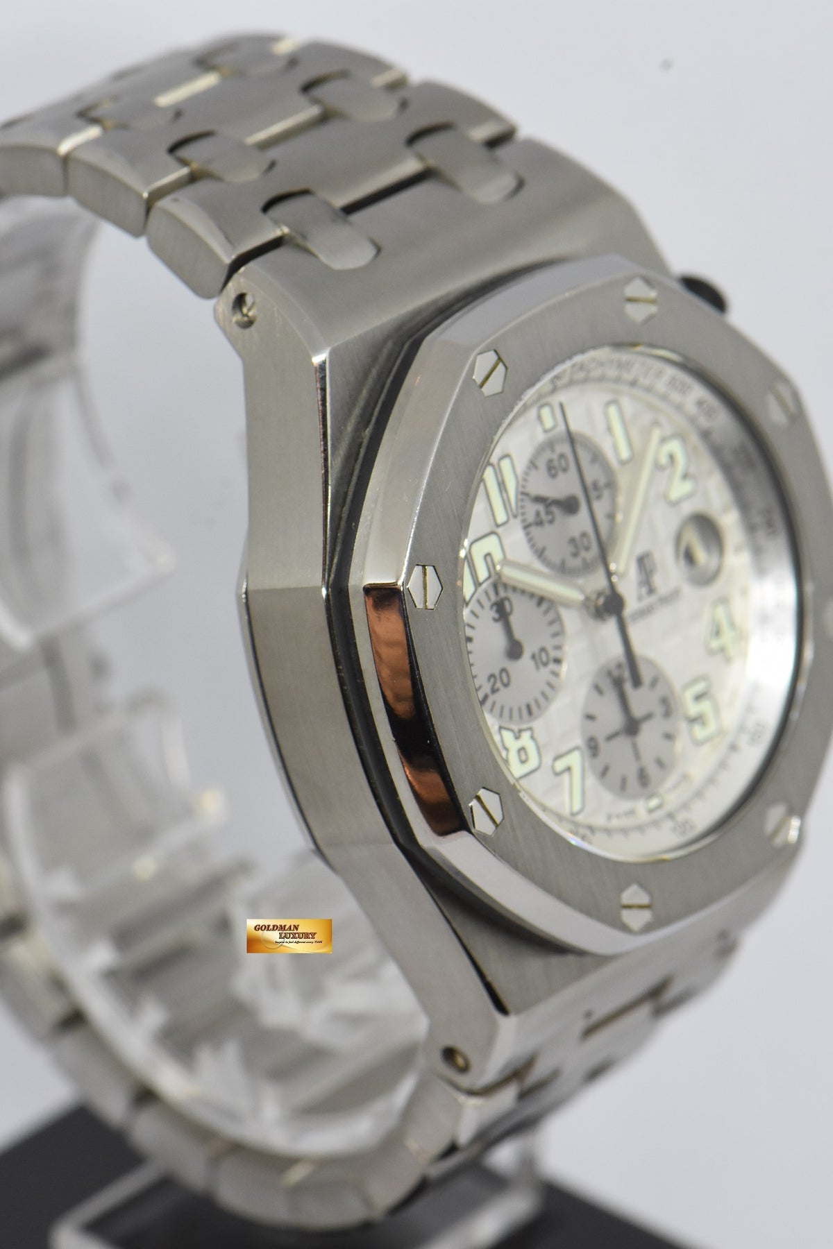[SOLD] AUDEMARS PIGUET ROYAL OAK OFFSHORE CHRONOGRAPH 42mm TITANIUM IN BRACELET AUTOMATIC 25721Ti (MINT)