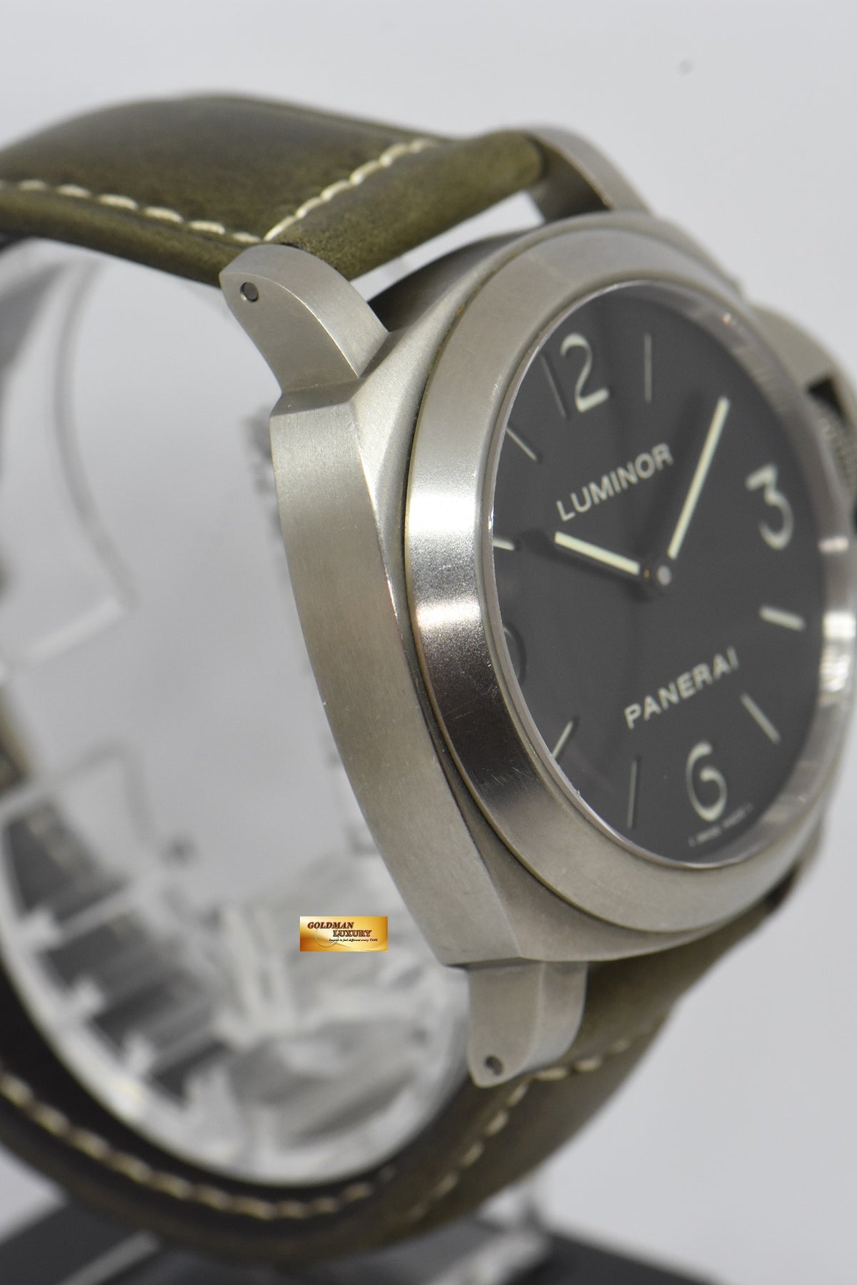 [SOLD] PANERAI LUMINOR HISTORIC BASE TITANIUM 44mm MANUAL PAM 176 (MINT)