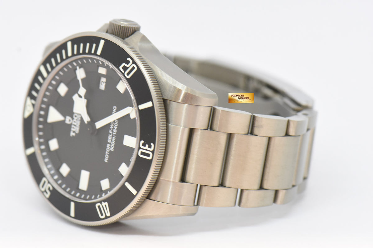 [SOLD] TUDOR PELAGOS 42mm TITANIUM BLACK AUTOMATIC 25500TN (NEAR MINT)