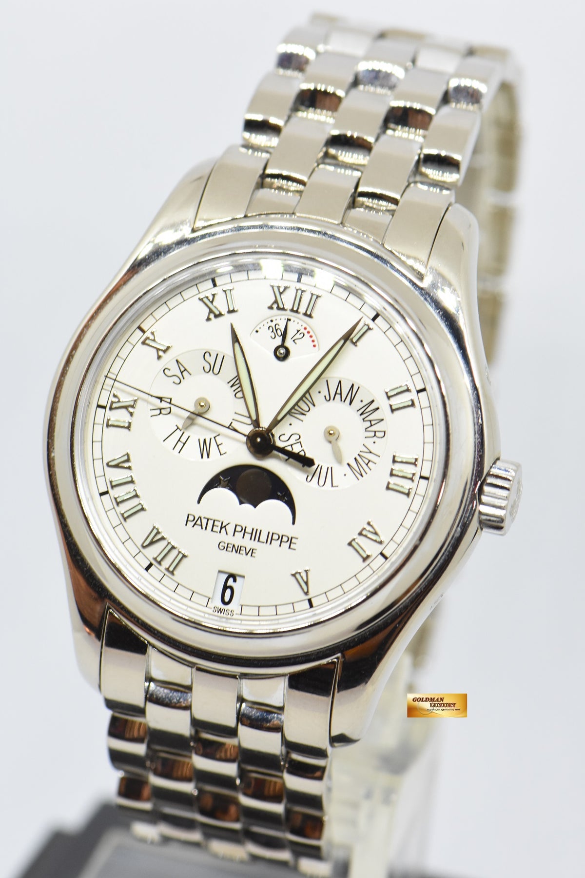 [SOLD] PATEK PHILIPPE ANNUAL CALENDAR 36mm 18K WHITE GOLD IN BRACELET MOONPHASE POWER RESERVE AUTOMATIC 5036G (NEAR MINT)