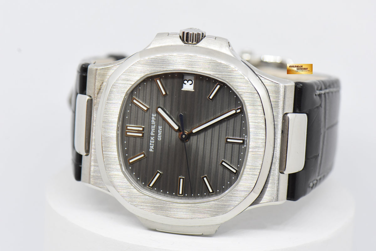 [SOLD] PATEK PHILIPPE NAUTILUS 40mm 18K WHITE GOLD GREY DIAL AUTOMATIC 5711/1G (MINT)