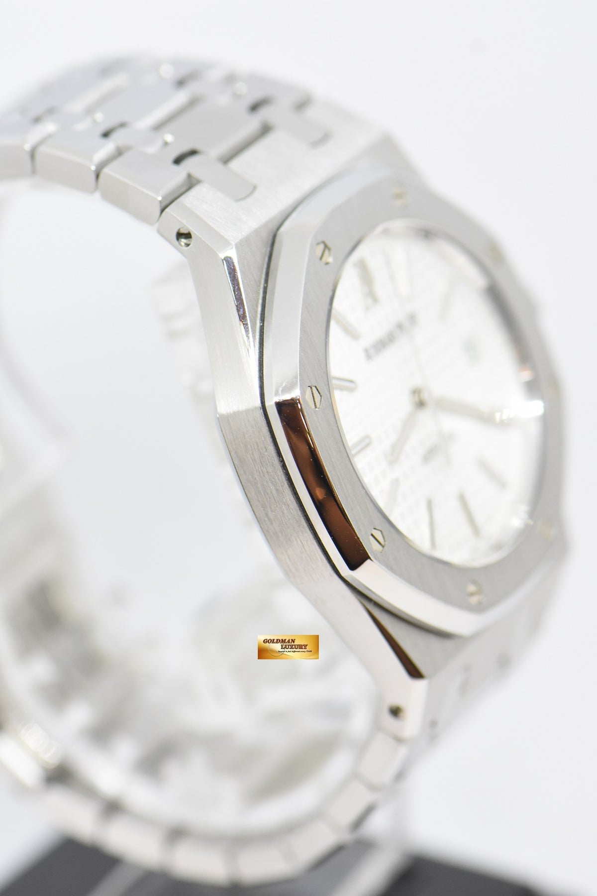 [SOLD] AUDEMARS PIGUET ROYAL OAK 39mm STEEL IN BRACELET WHITE AUTOMATIC 15300ST (MINT) (UNPOLISHED)