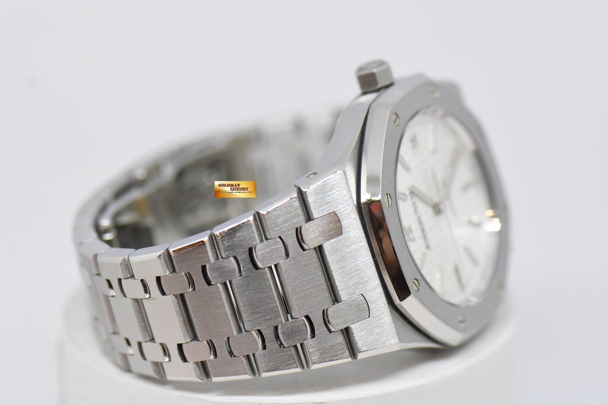 [SOLD] AUDEMARS PIGUET ROYAL OAK 39mm STEEL IN BRACELET WHITE AUTOMATIC 15300ST (MINT) (UNPOLISHED)