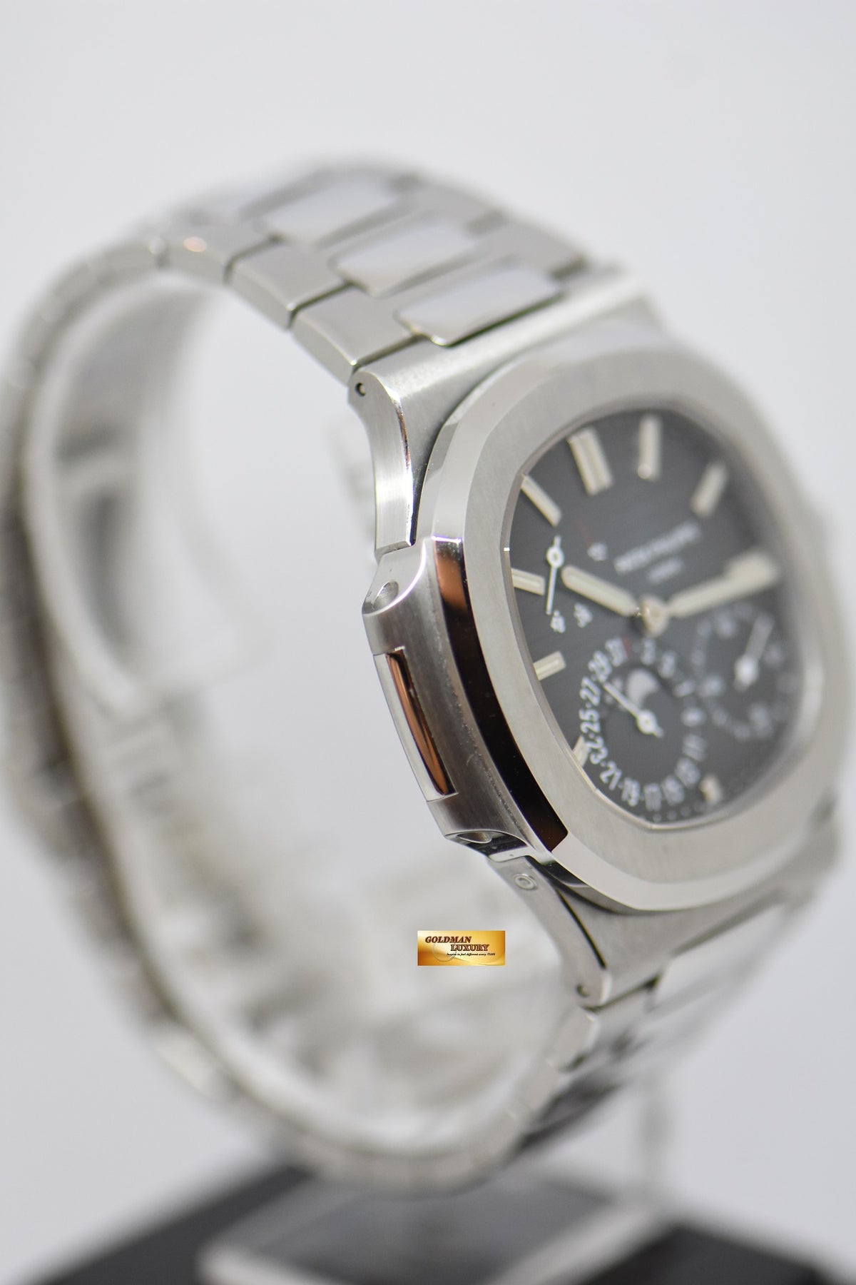 [SOLD] PATEK PHILIPPE NAUTILUS MOONPHASE POWER RESERVE IN STEEL 5712/1A (MINT)