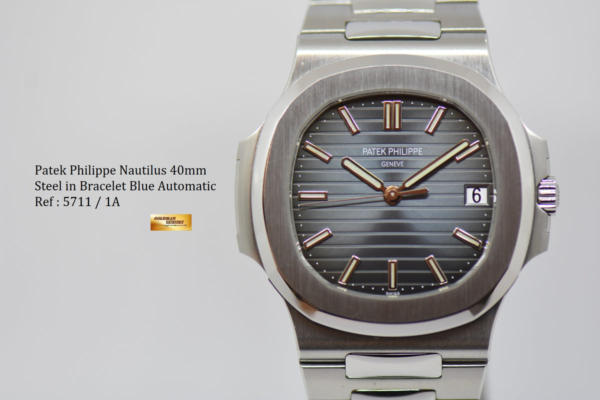 [SOLD] PATEK PHILIPPE NAUTILUS 40mm STEEL IN BRACELET BLUE 5711/1A (MINT)