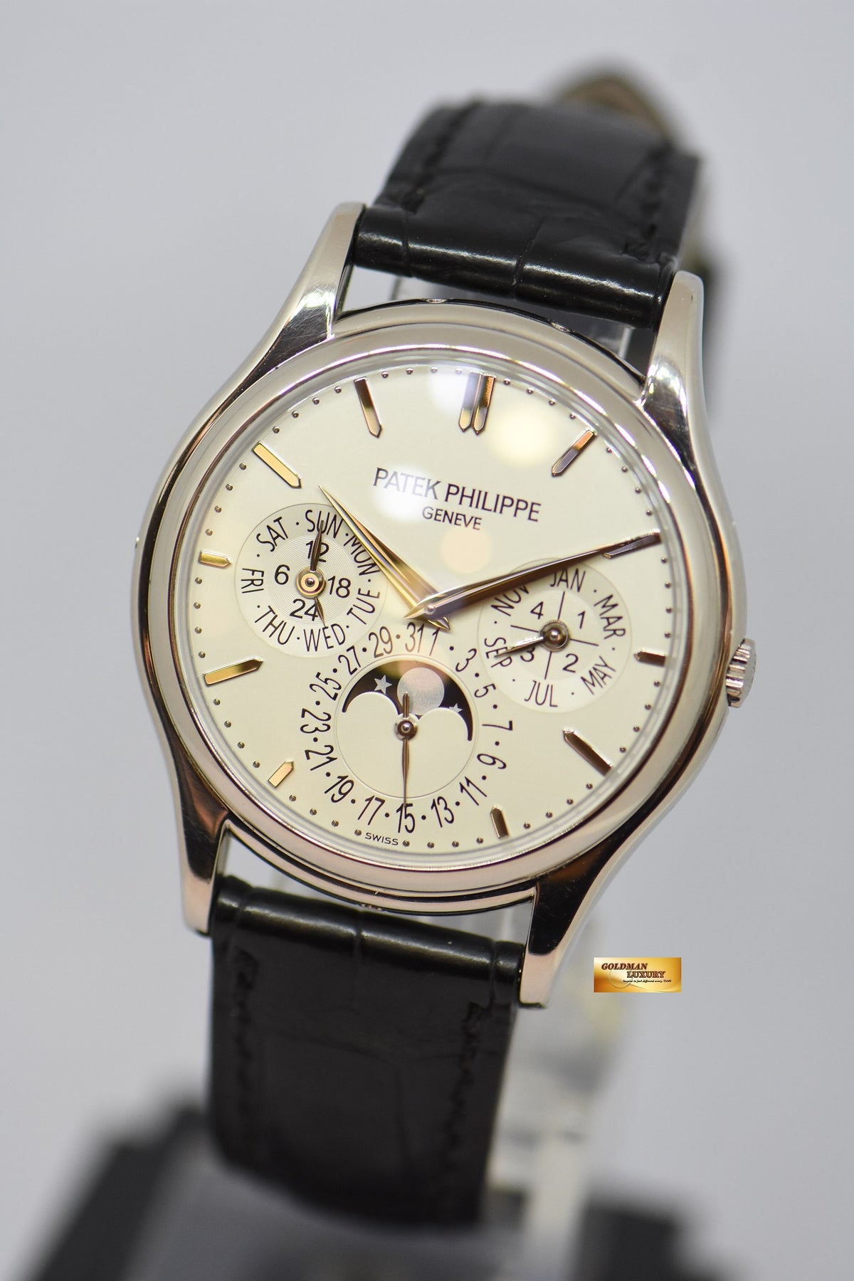 [SOLD] PATEK PHILIPPE PERPETUAL CALENDAR MOONPHASE 37mm 18K WHITE GOLD 5140G (MINT)