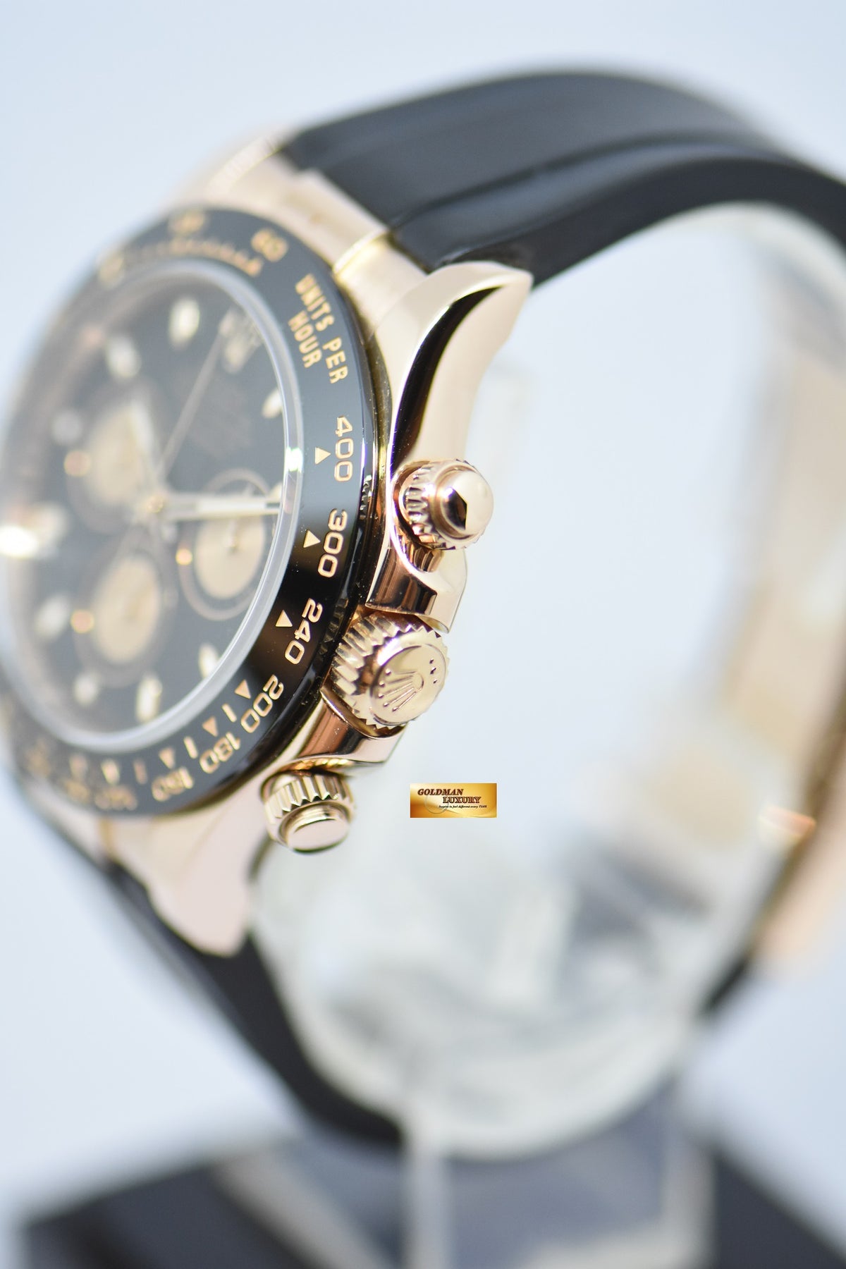 [SOLD] ROLEX OYSTER PERPETUAL DAYTONA ROSE GOLD IN RUBBER STRAP BLACK DIAL CERAMIC BEZEL 116515LN (MINT)