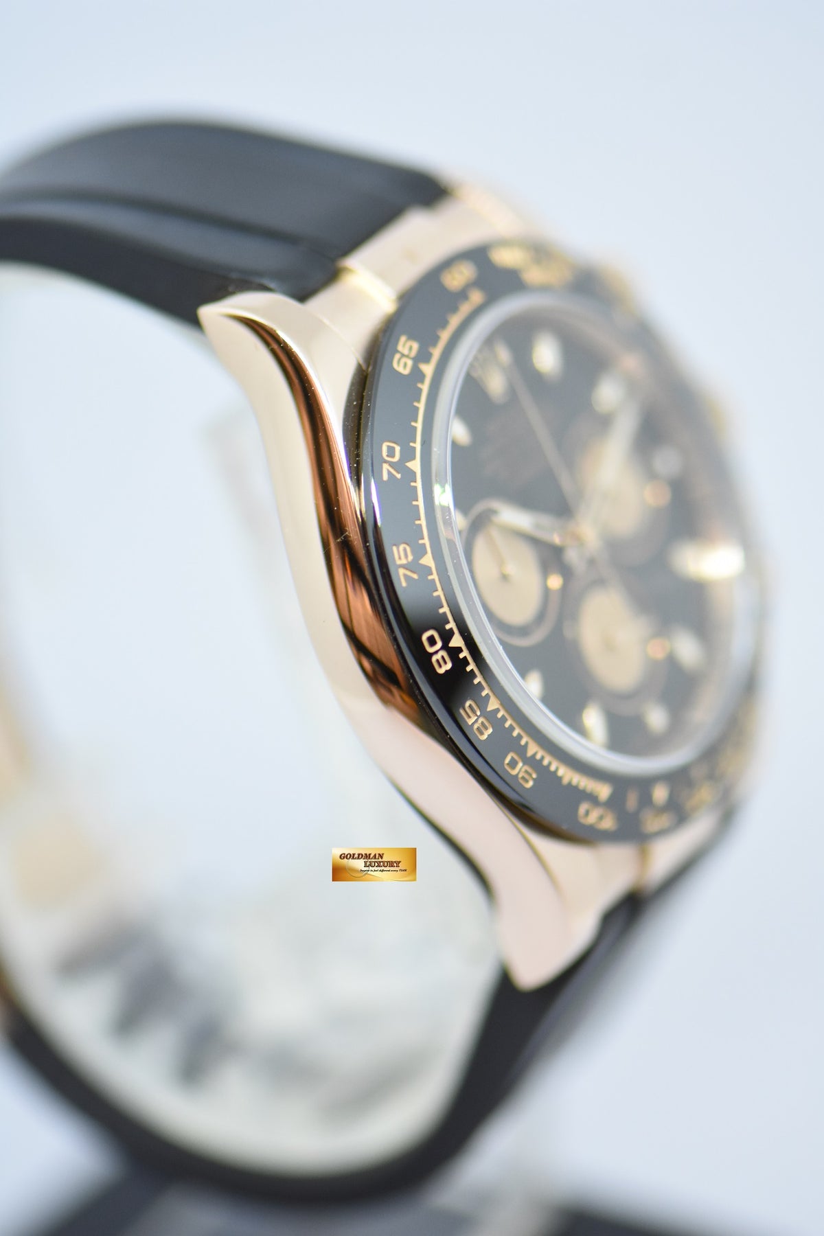[SOLD] ROLEX OYSTER PERPETUAL DAYTONA ROSE GOLD IN RUBBER STRAP BLACK DIAL CERAMIC BEZEL 116515LN (MINT)