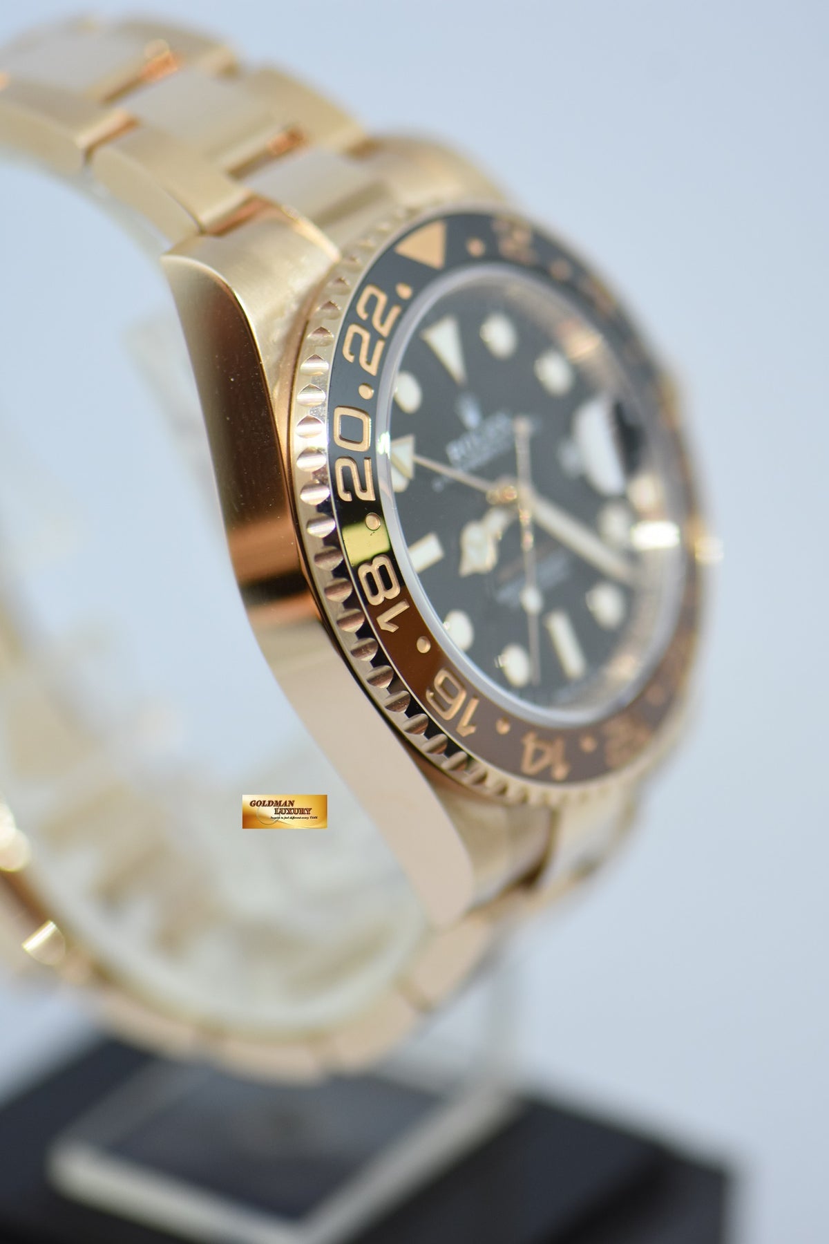 [SOLD] ROLEX OYSTER PERPETUAL GMT-MASTER II “ROOT BEER” EVEROSE GOLD IN BRACELET 126715CHNR (LNIB)