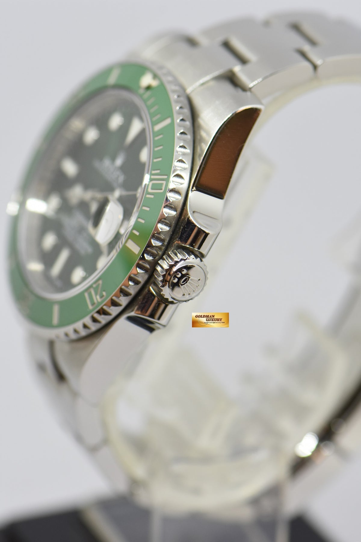 [SOLD] ROLEX OYSTER PERPETUAL SUBMARINER GREEN “HULK” CERAMIC BEZEL 116610LV (MINT)
