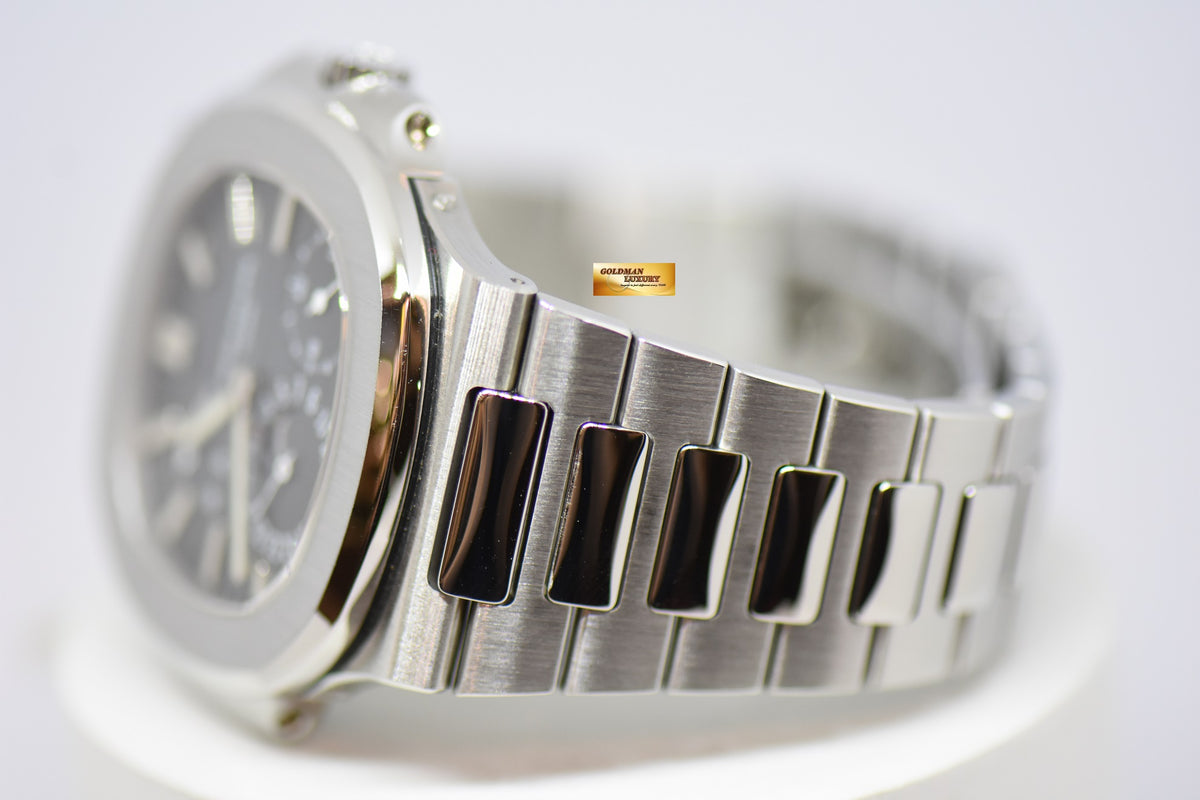 [SOLD] PATEK PHILIPPE NAUTILUS MOONPHASE POWER RESERVE IN STEEL 5712/1A (MINT)