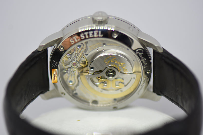 products/GML2353_-_Glashutte_PanoMaticLunar_Big_Date_Moonphase_Automatic_-_8.jpg