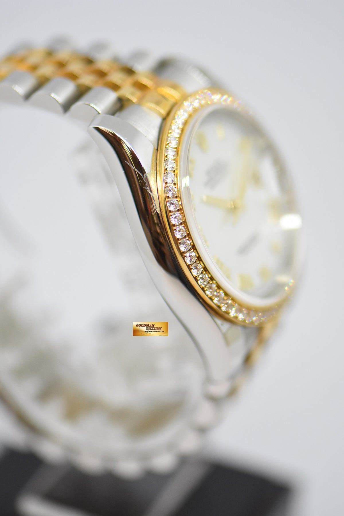 [SOLD] ROLEX OYSTER PERPETUAL DATEJUST 36mm HALF-GOLD MOP DIAL ORIGINAL DIAMOND BEZEL 116243 (NEAR MINT)
