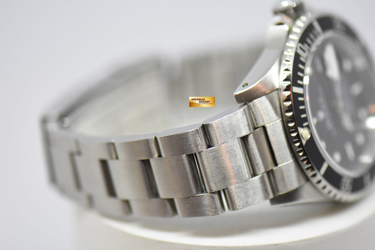 [SOLD] ROLEX OYSTER PERPETUAL SUBMARINER STEEL IN BRACELET 40mm BLACK 16610 (MINT)